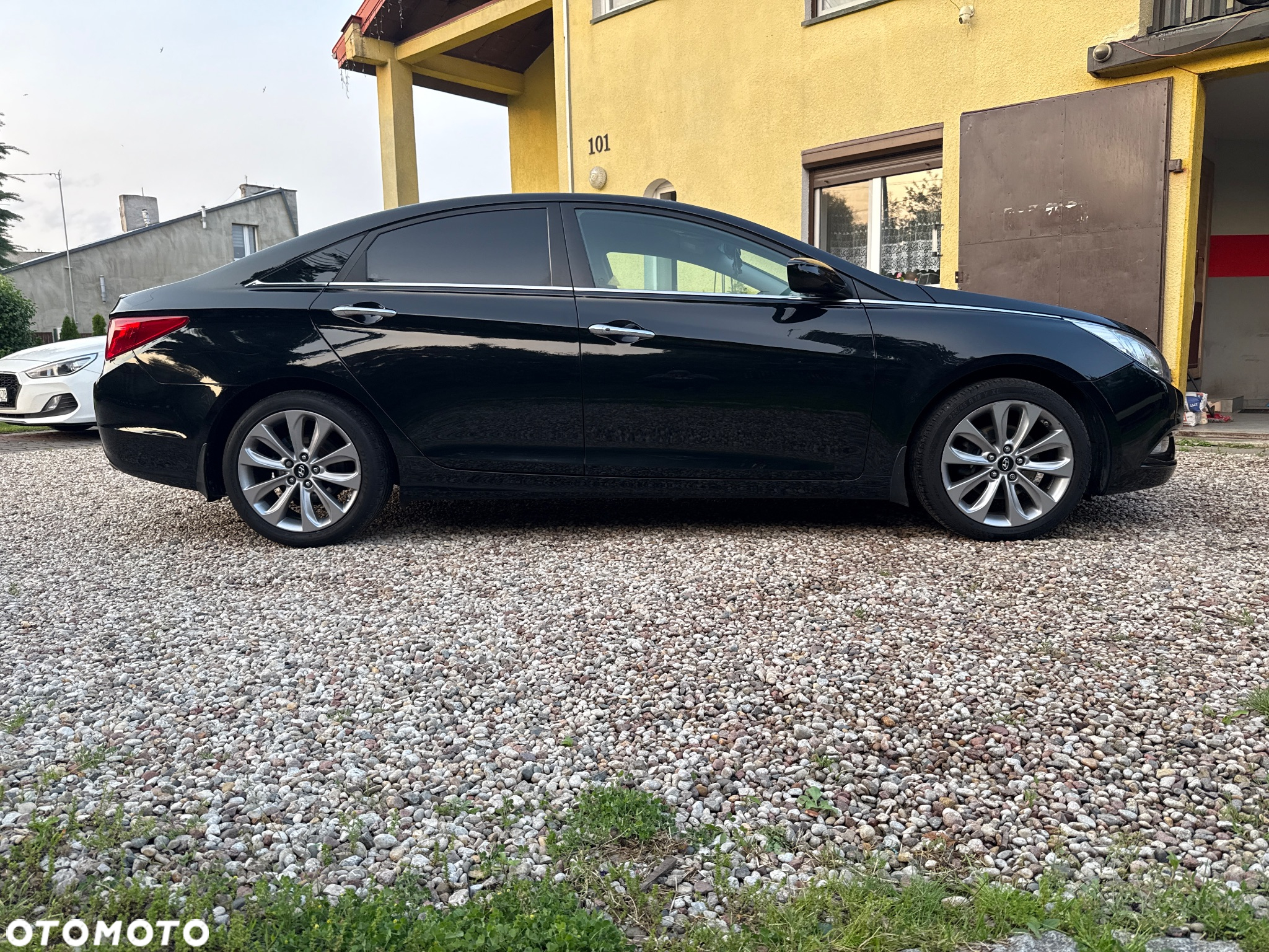 Hyundai Sonata - 5