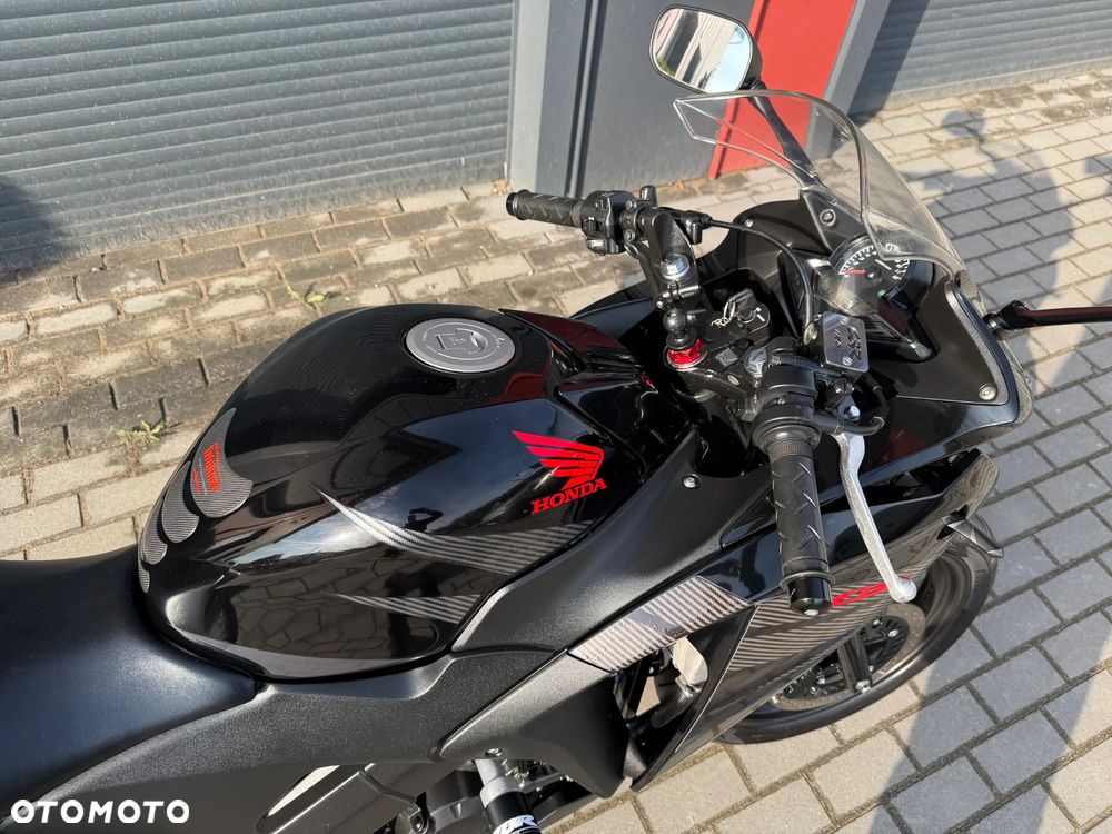 Honda CBR - 22
