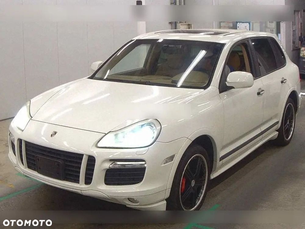 Porsche Cayenne Tiptronic S GTS - 35