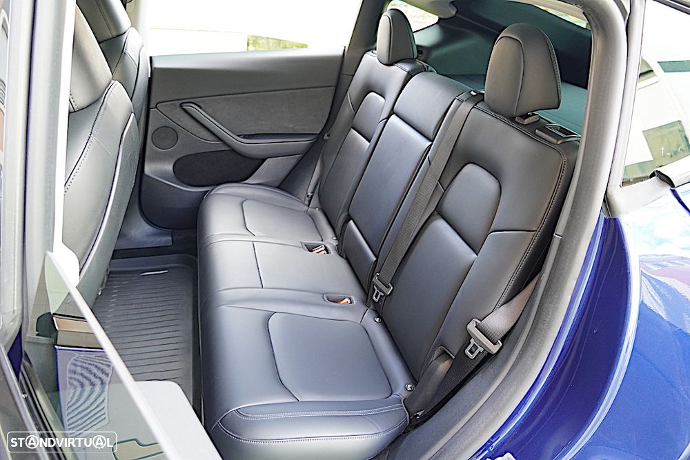 Tesla Model Y Long Range Tração Integral - 18