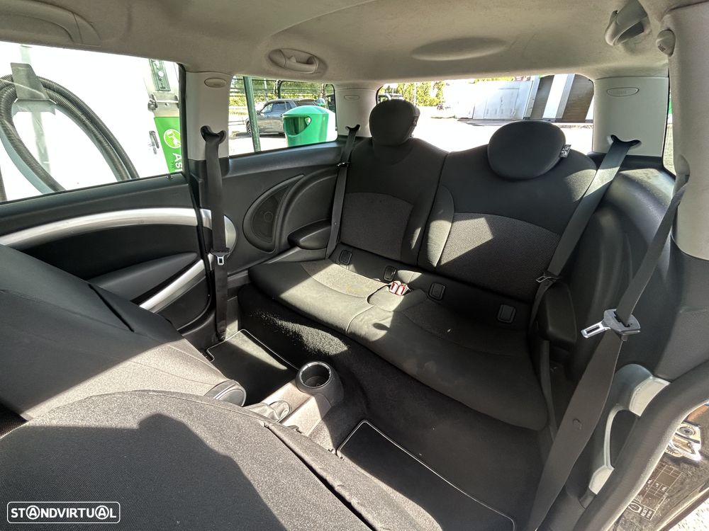 MINI 3 Portas One - 15