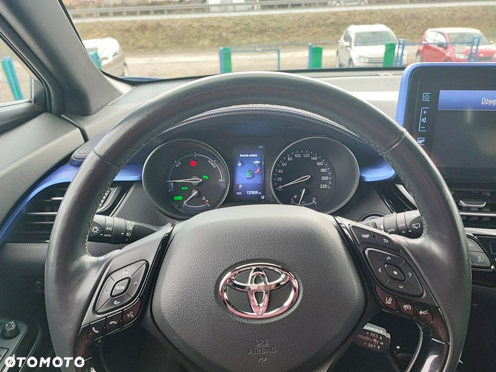 Toyota C-HR - 11