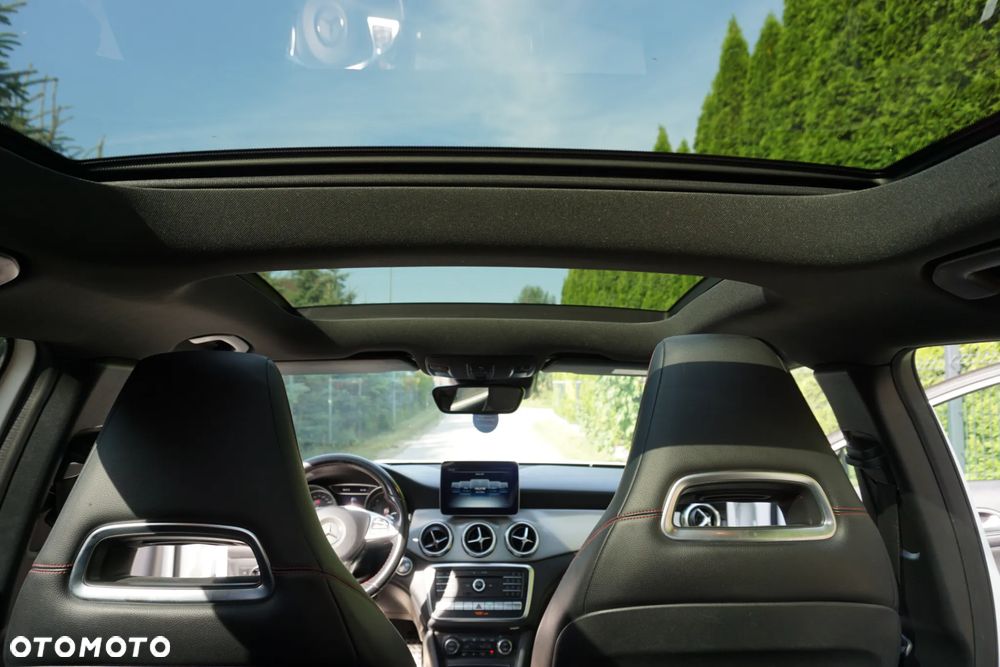 Mercedes-Benz GLA 220 4-Matic AMG Line - 29