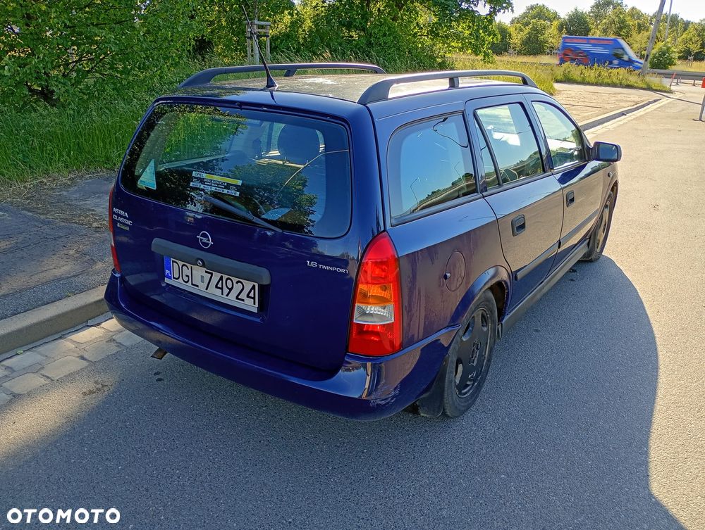 Opel Astra 1.6 - 4