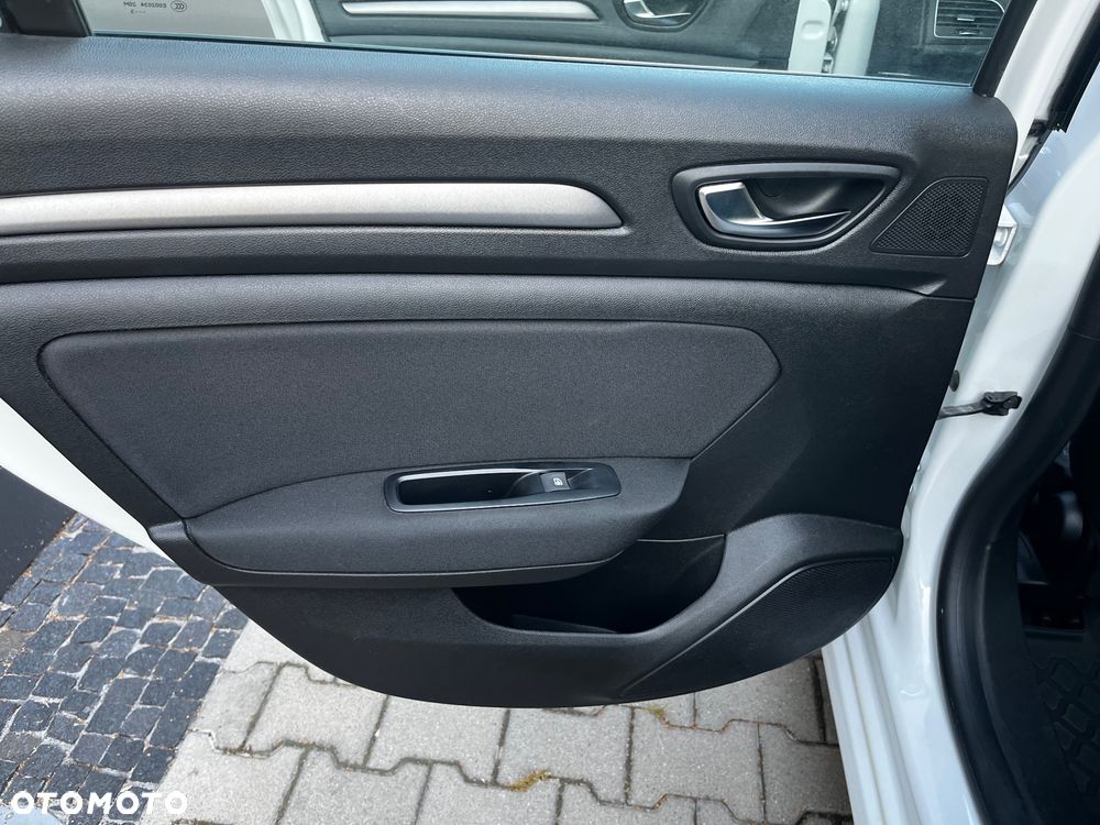 Renault Megane 1.5 Blue dCi Zen - 29