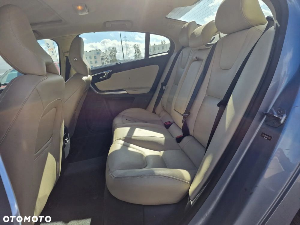 Volvo S60 - 23