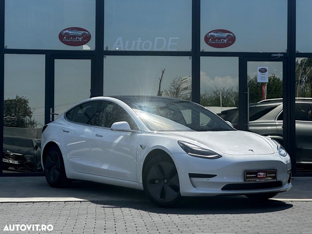 Tesla Model 3 - 2