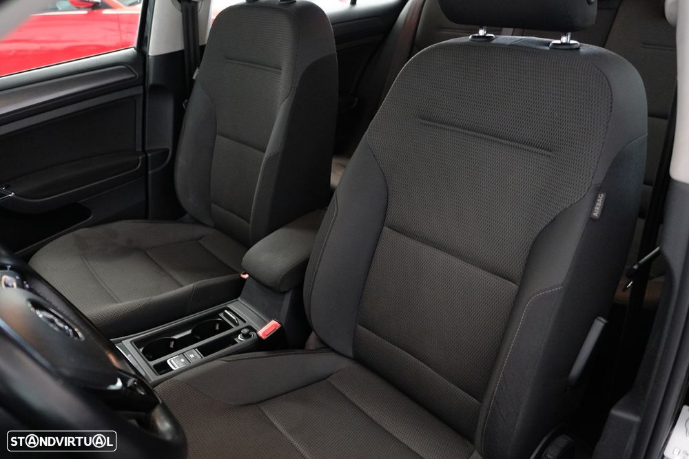 VW Golf 1.0 TSI BlueMotion DSG Comfortline - 10