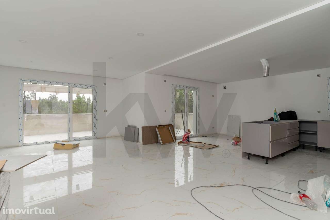 Moradia T4 em Construção | 4 Suítes | Piscina | Garagem 4 Carros | Lot - Grande imagem: 2/25