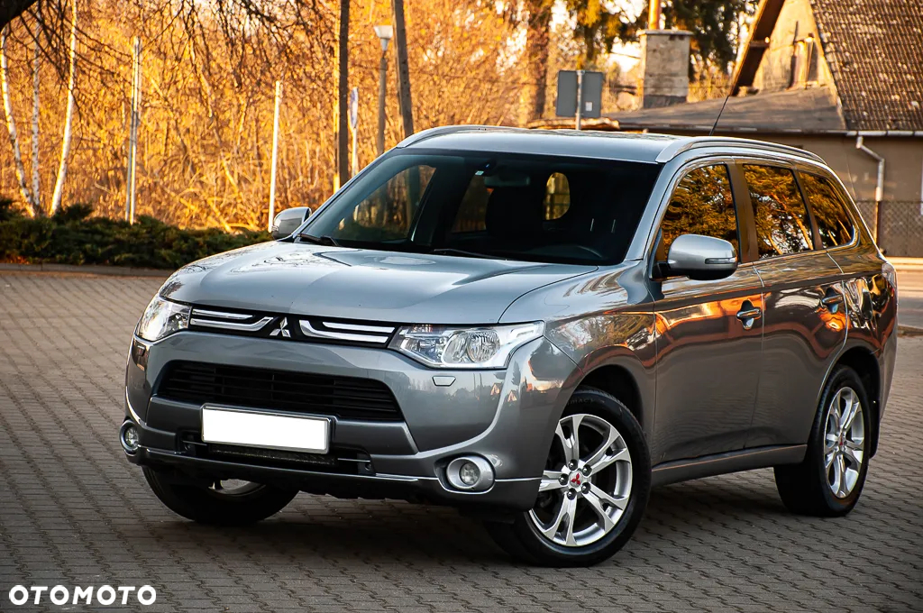 Mitsubishi Outlander 2.0 2WD CVT Diamant Edition+ - 3