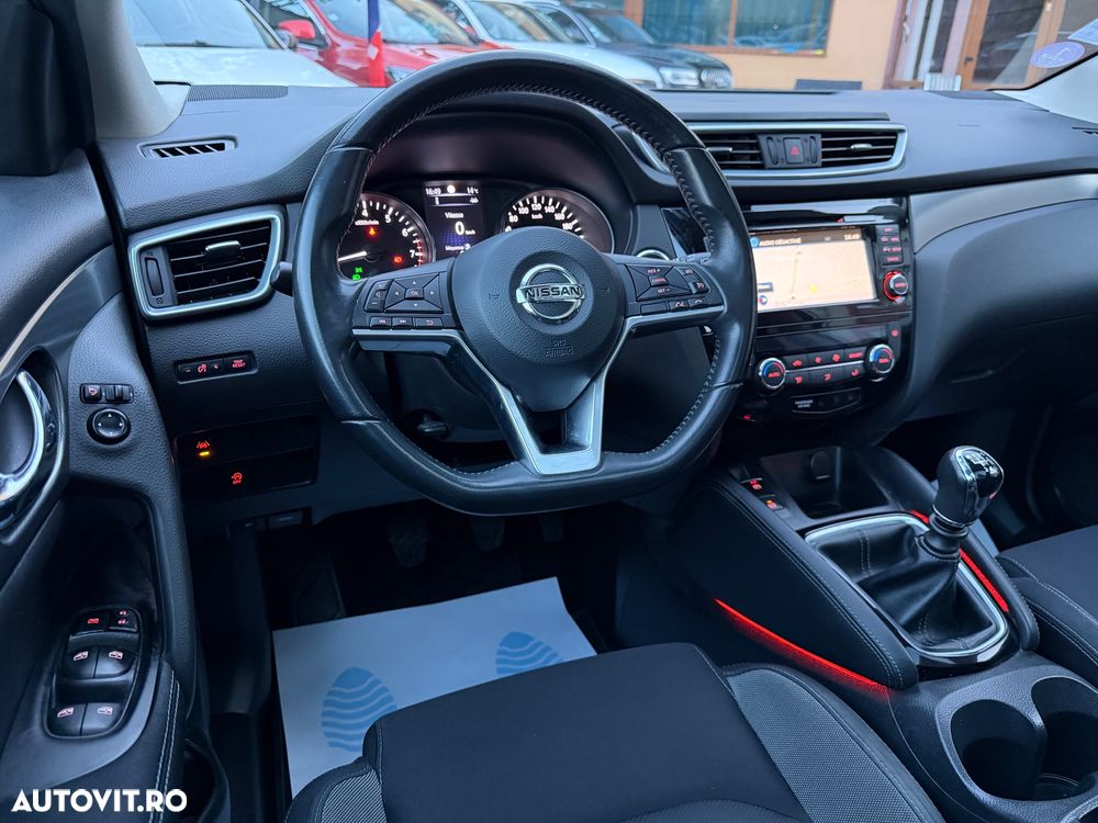 Nissan Qashqai 1.2 DIG-T TEKNA - 11