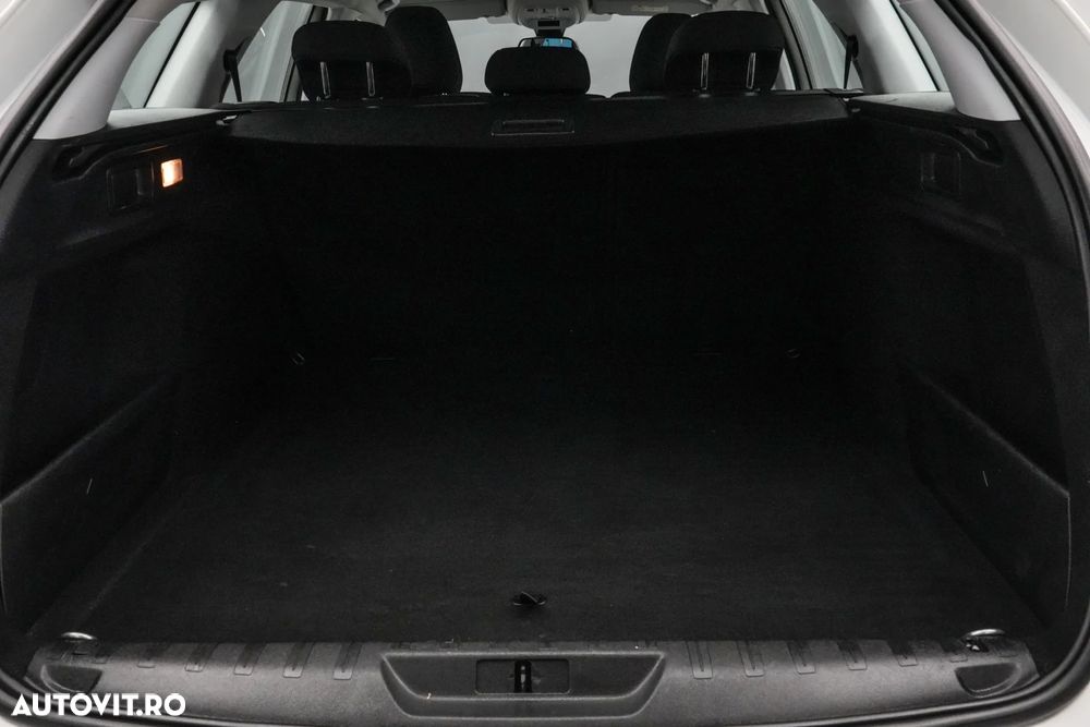 Peugeot 308 1.5L BlueHDI 130 S&S EAT8 Allure - 24