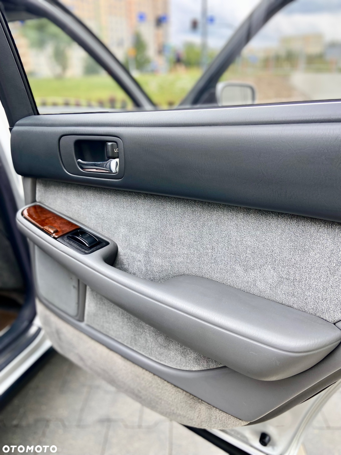 Lexus LS 400 - 31