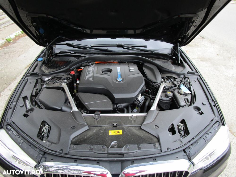 BMW Seria 5 530e xDrive AT PHEV - 12