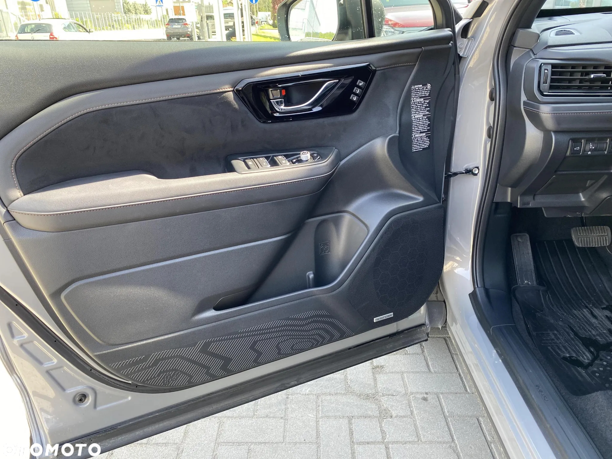 Subaru Forester 2.0i-L Platinum (EyeSight) Lineartronic - 10