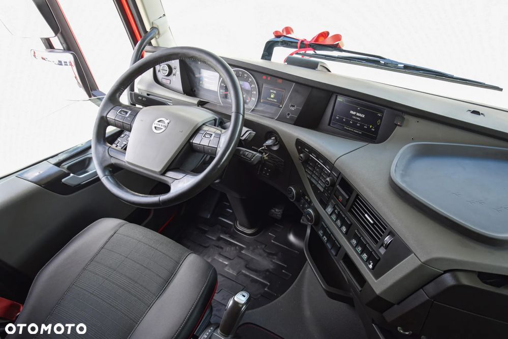 Volvo FH500 / NISKA KABINA / HYDRAULIKA / EURO 6 / ACC / LEDY / ALUFELGI / SERWISOWANY / SPROWADZONY - 23