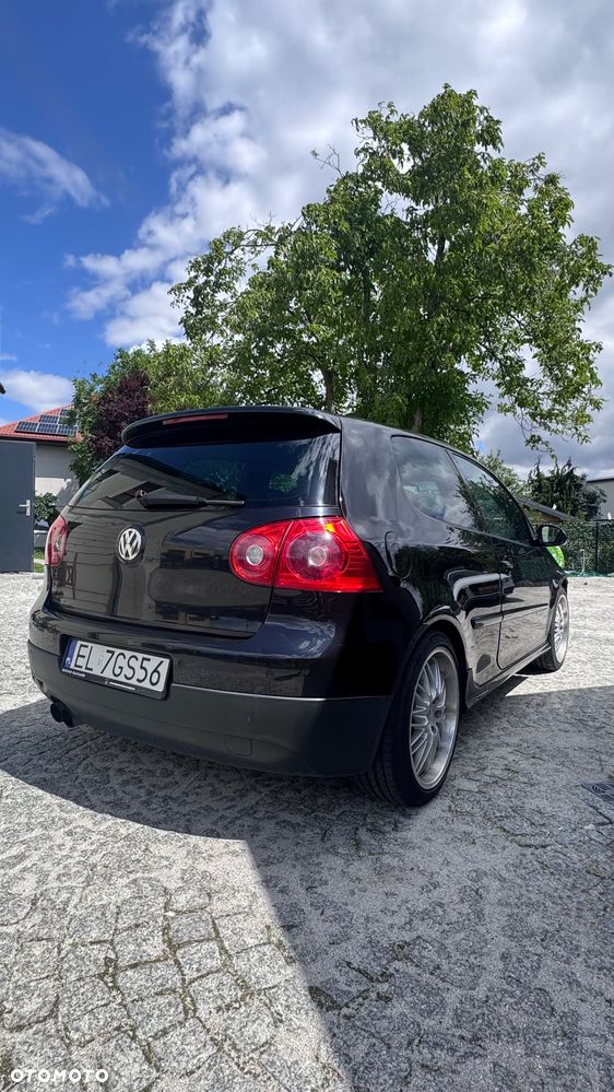 Volkswagen Golf - 1