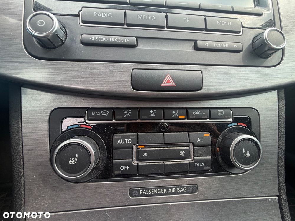 Volkswagen Passat 2.0 TDI Comfortline DSG - 12