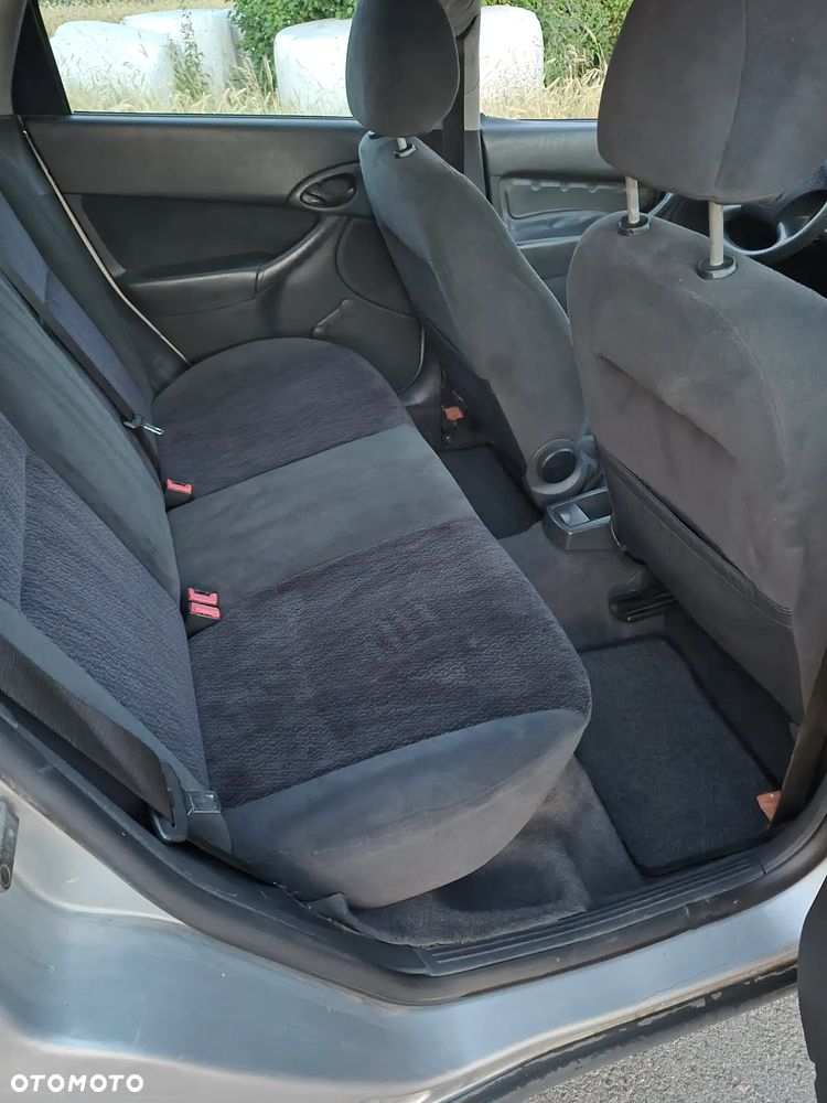 Ford Focus 1.6 Trend - 11