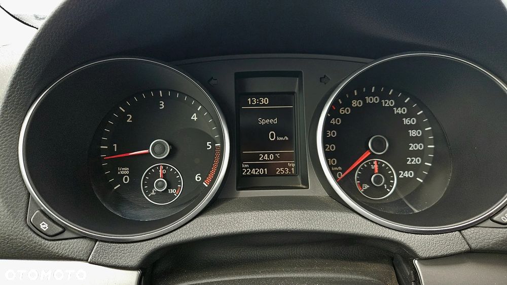 Volkswagen Golf 1.6 TDI DPF Trendline - 9