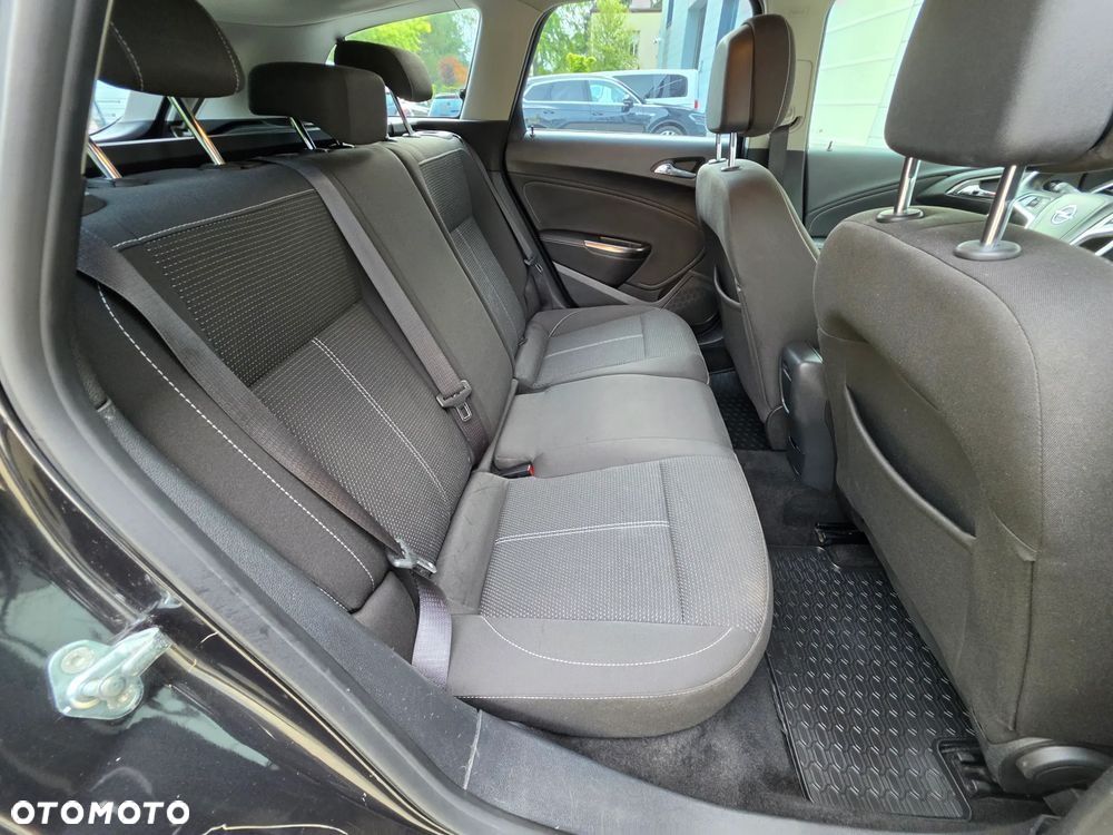 Opel Astra 1.4 Turbo Innovation - 18