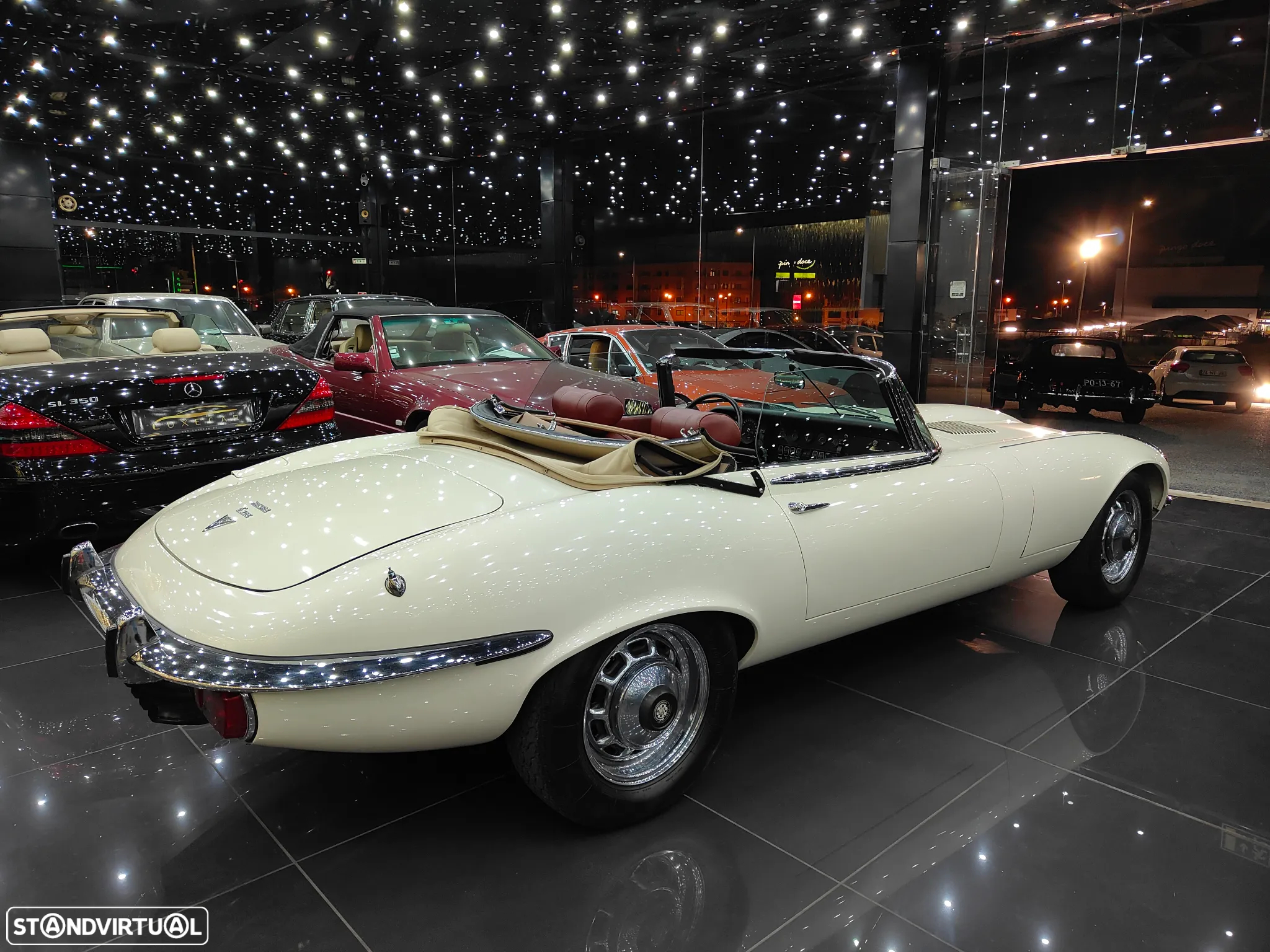 Jaguar E-Type - 10