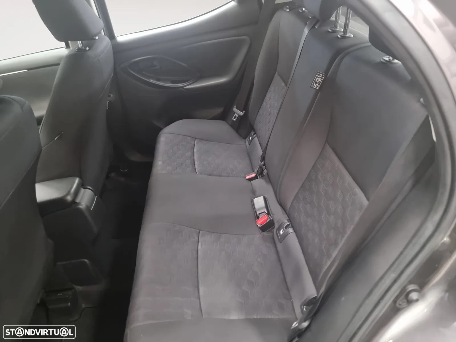 Toyota Yaris 1.5 HDF Comfort Plus - 15