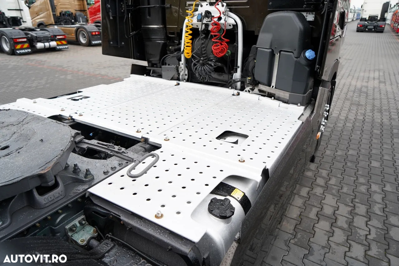 Renault T 520 / RETARDER / FULL AIRMATIC / VERSIUNE RICH / PIELE / METALICĂ / JANTE DIN ALIAJ / CONTRACT DE REPARAȚIE POST-SERVICE - 17