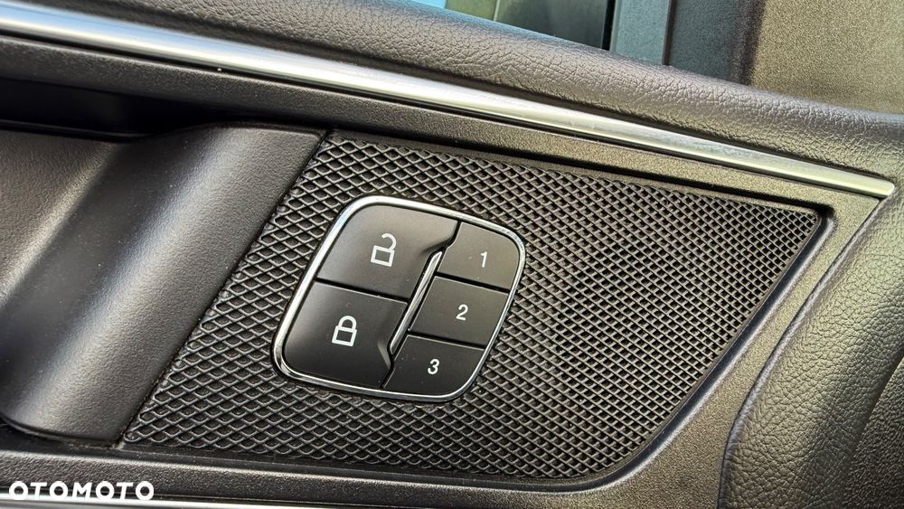 Ford Galaxy 2.0 EcoBlue Twin-Turbo Titanium - 28