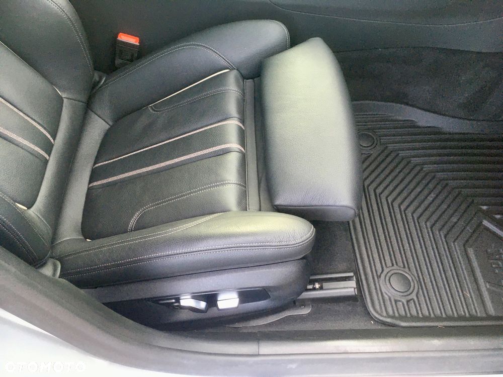 BMW Seria 5 540i GPF xDrive Luxury Line - 26