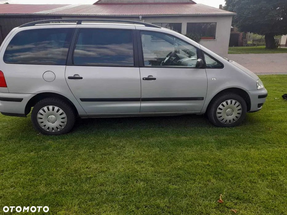 Volkswagen Sharan 1.9 TDI Basis - 5
