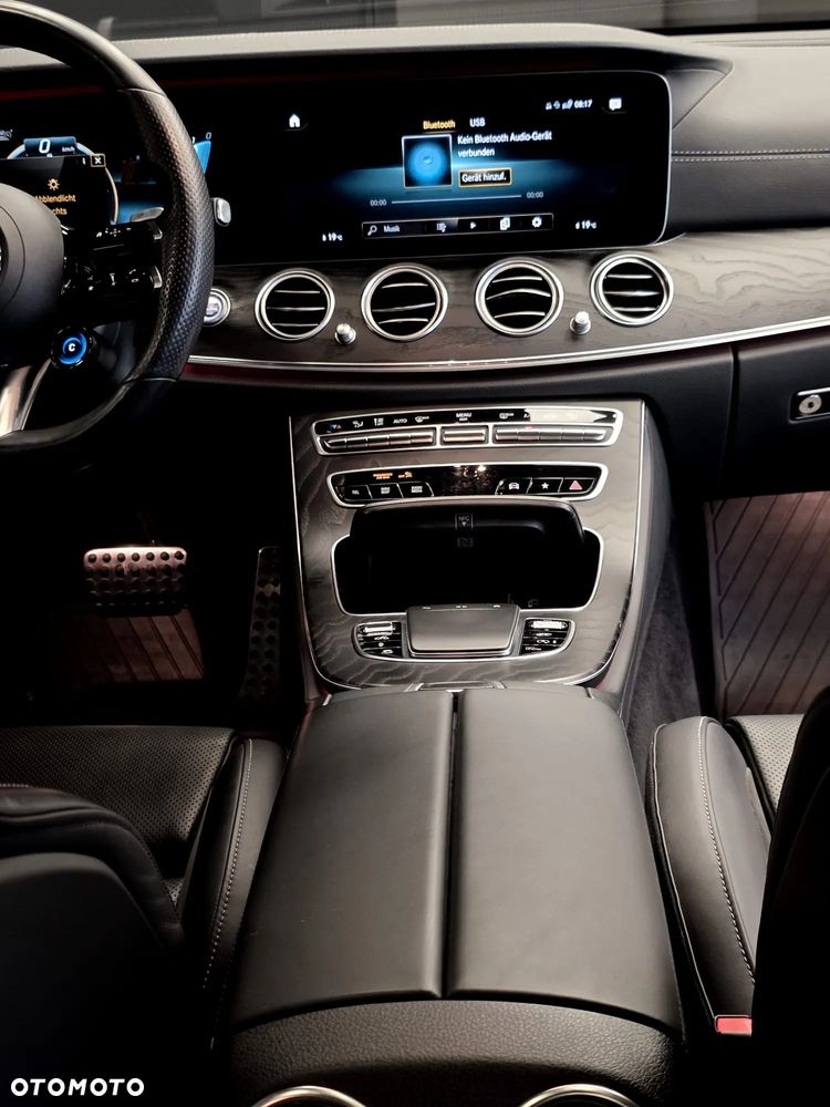 Mercedes-Benz Klasa E AMG 53 4-Matic+ - 28