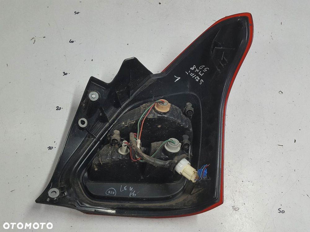 SUZUKI SWIFT MK8 17r- LAMPA LEWA TYŁ TYLNA - 5