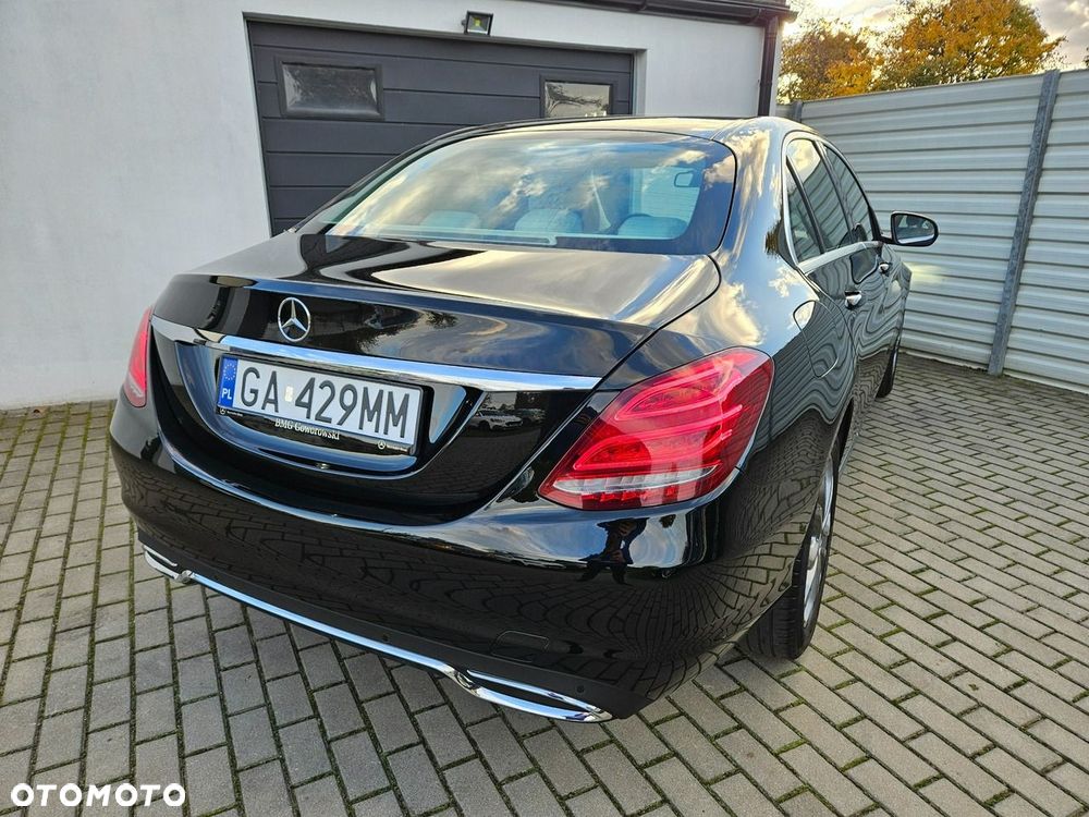 Mercedes-Benz Klasa C 180 9G-TRONIC Exclusive - 16