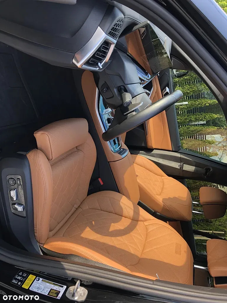BMW X5 xDrive40i - 12