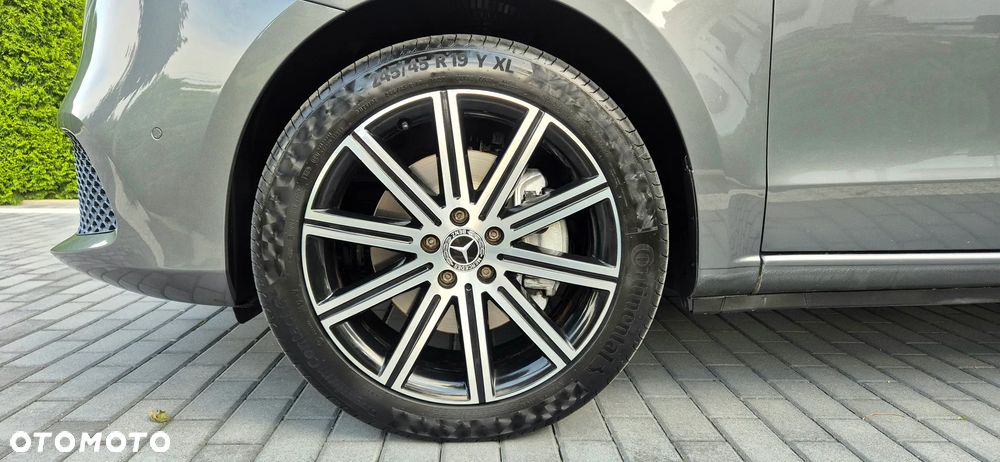 Mercedes-Benz Klasa V 300 d Avantgarde 9G-Tronic - 12