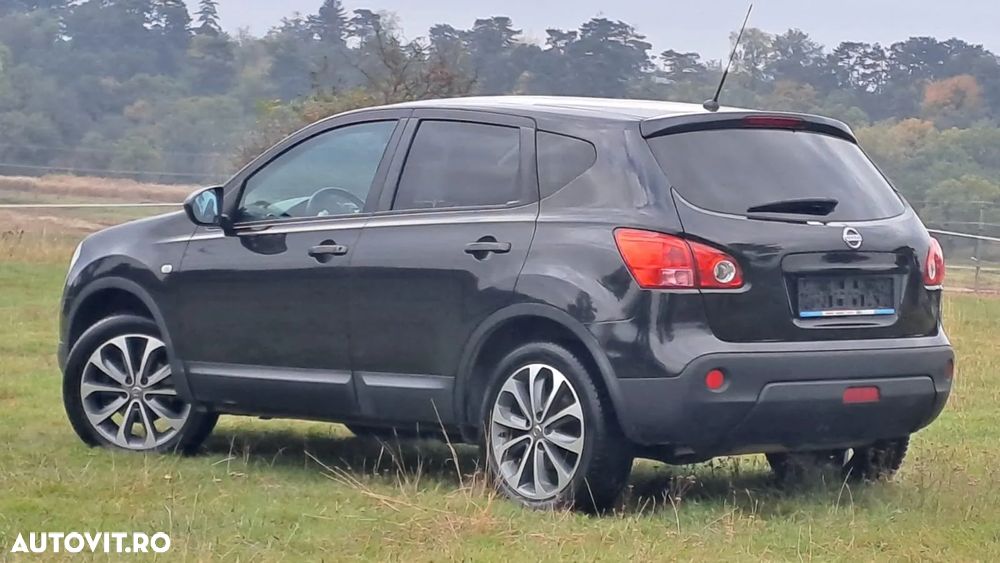 Nissan Qashqai 2.0 dCi DPF 4x4 Aut tekna - 10