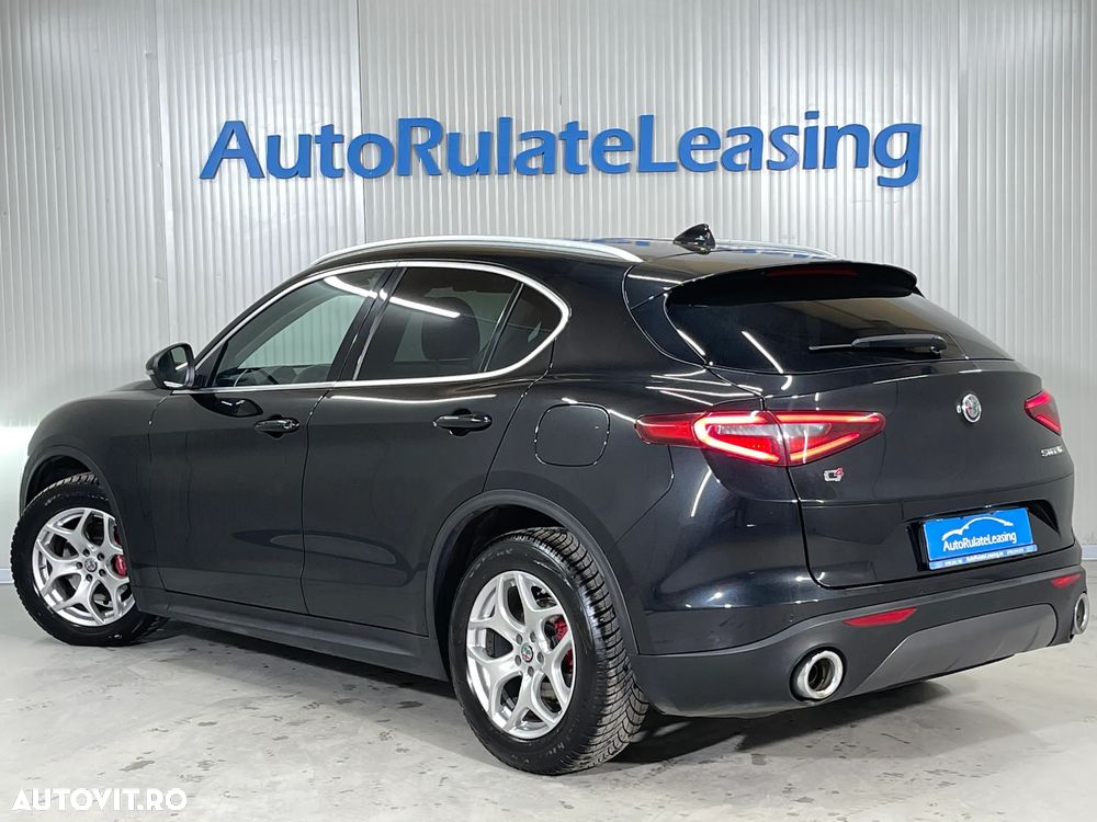 Alfa Romeo Stelvio 2.2 16V AT8 Q4 Business - 4