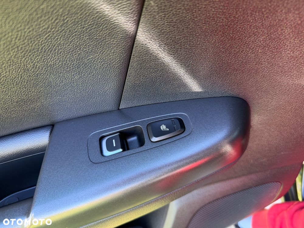 Kia Sportage 2.0 CRDI 4WD Automatik Spirit - 27