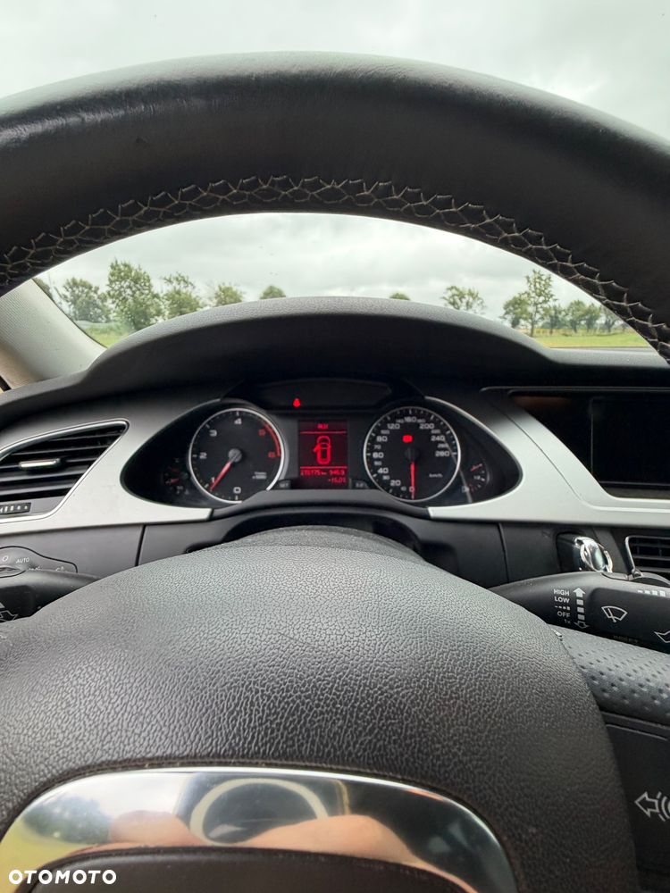 Audi A4 Avant 2.0 TDI - 9