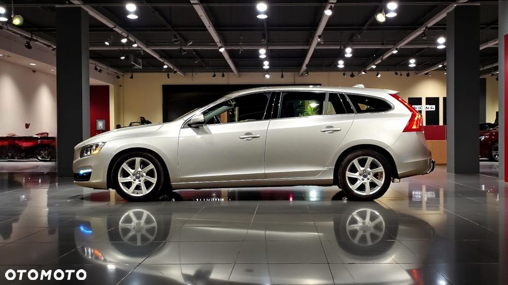 Volvo V60 D4 Momentum - 2