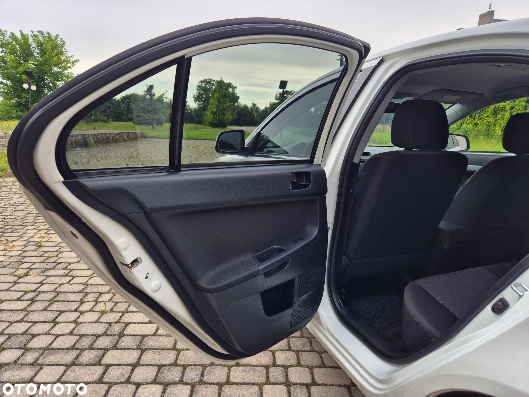 Mitsubishi Lancer 1.6 ClearTec XTRA - 27