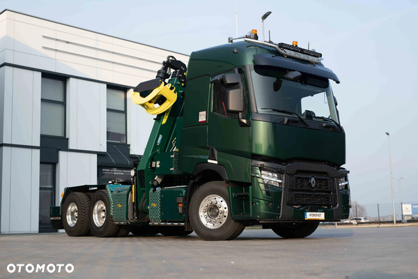 Renault C520 P6x4 z zabudową Hydrofast do transportu drewna dłużycowego