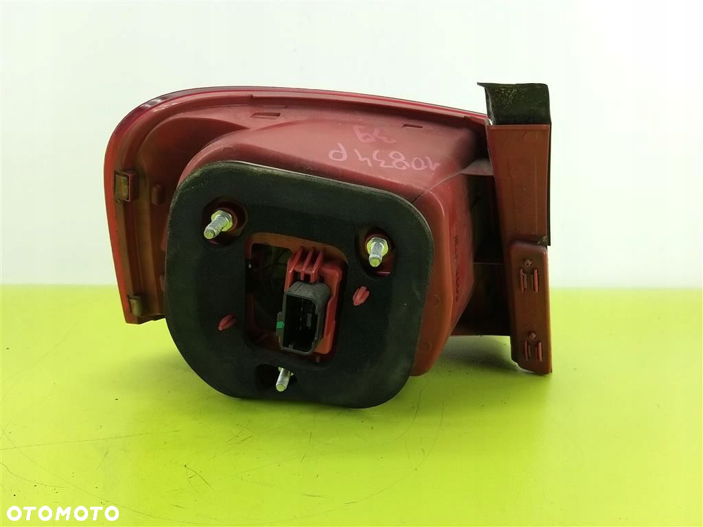 Lampa prawa tylna tył VW Passat B6 SEDAN R 2005-2010 - 4