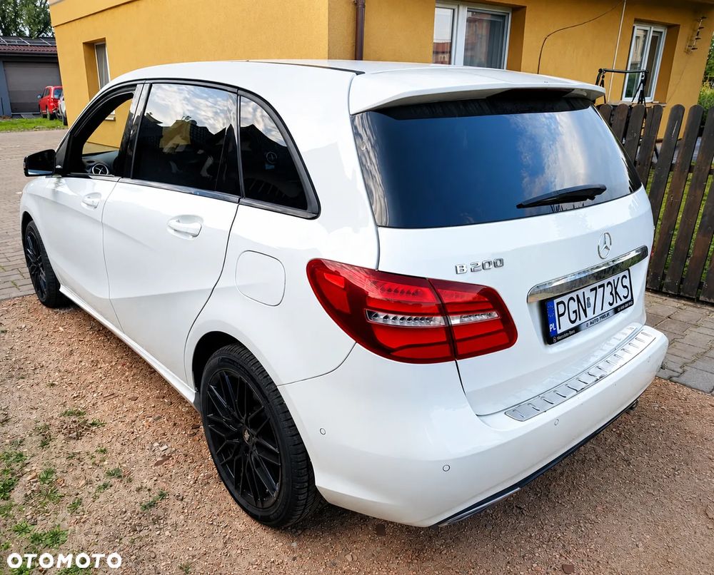 Mercedes-Benz Klasa B 200 7G-DCT AMG Line - 22
