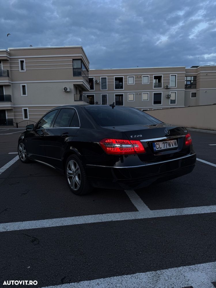 Mercedes-Benz E 220 CDI BlueEfficiency Aut. - 35