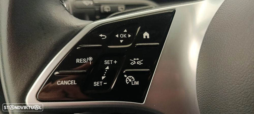 Mercedes-Benz A 250 e - 26