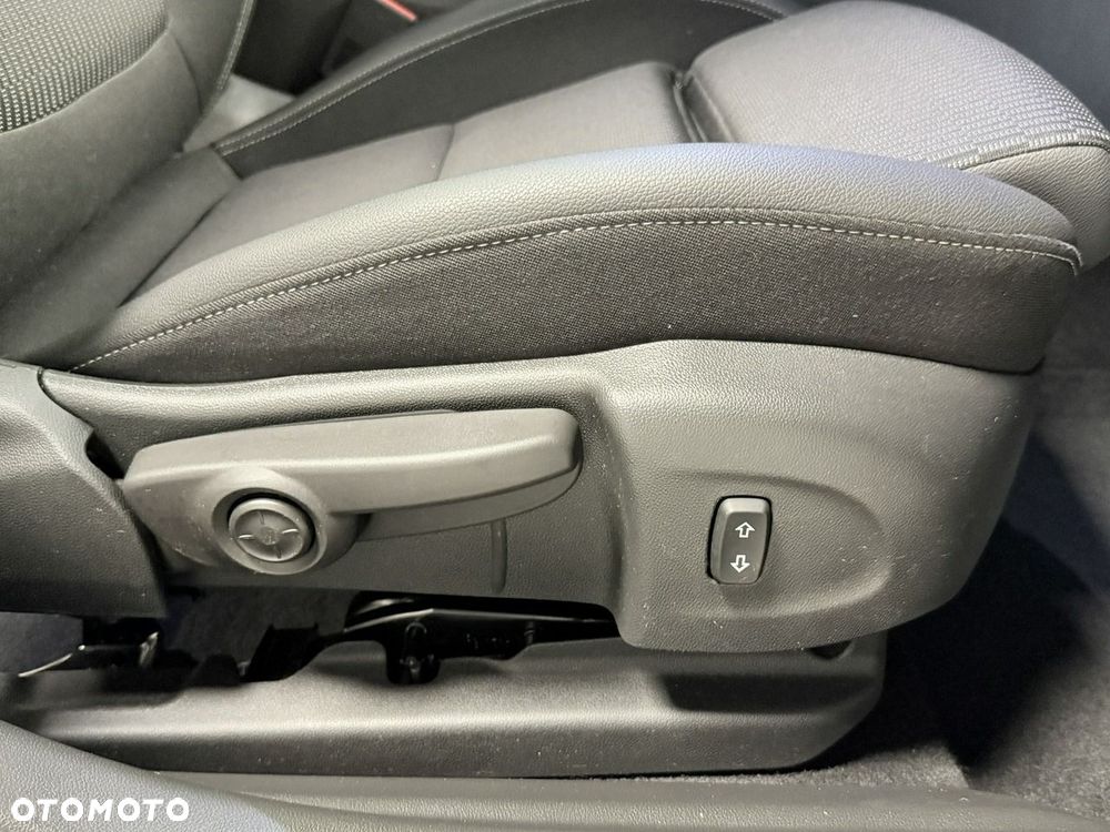Opel Insignia - 23