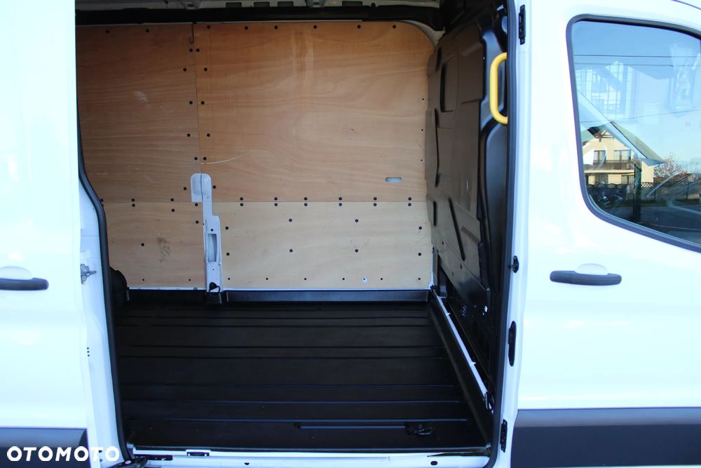 Ford Transit - 28