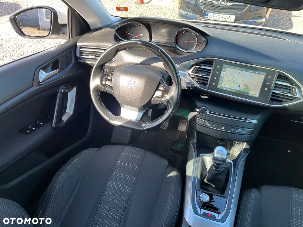 Peugeot 308 - 23